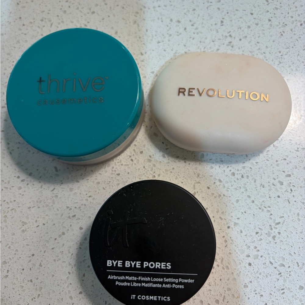 Powderpalloozq! NEW Thrive Causemetics, Revolution & IT Cosmetics Powder Trio
